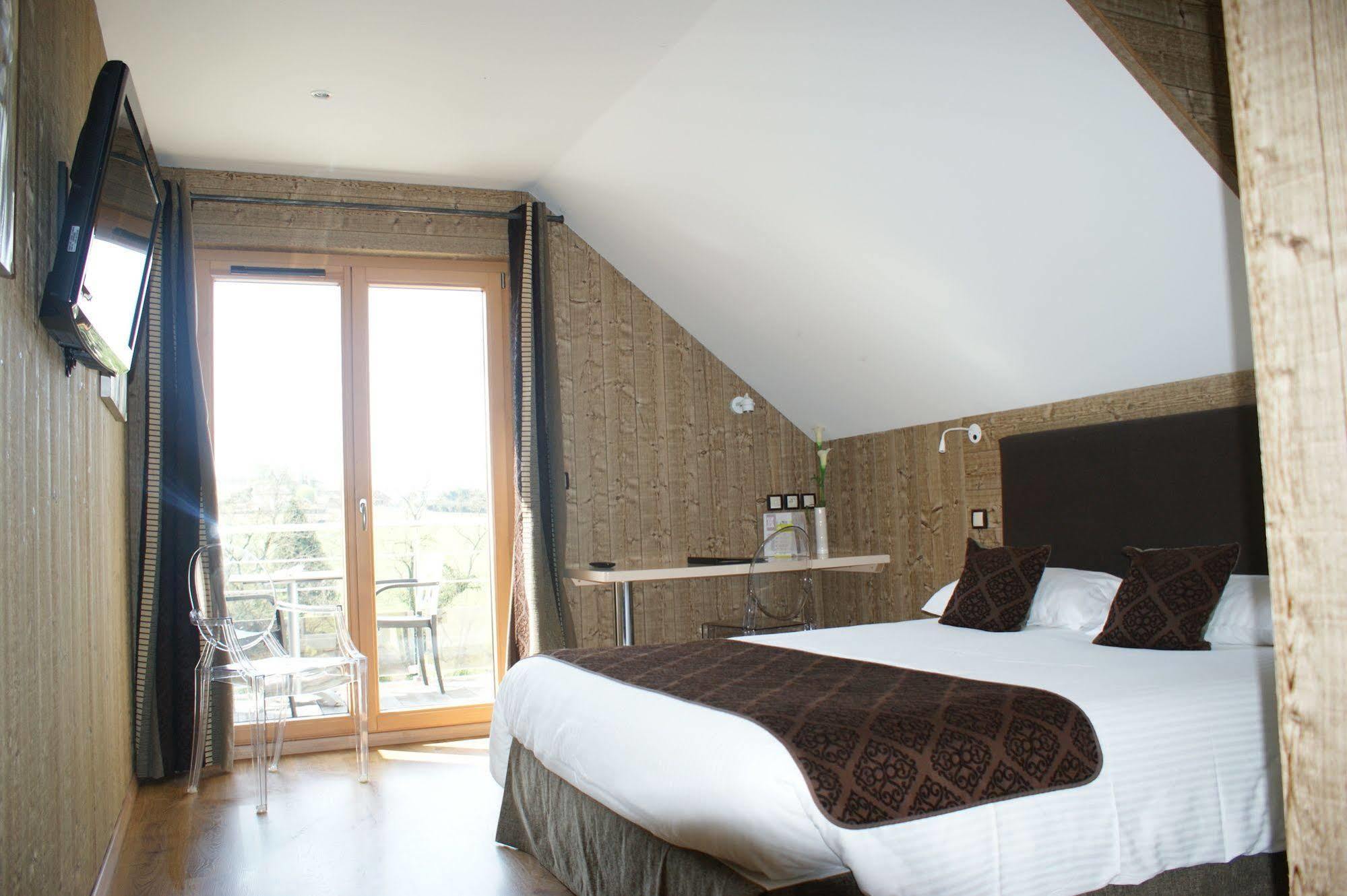 Blanc 3* Marigny-Saint-Marcel